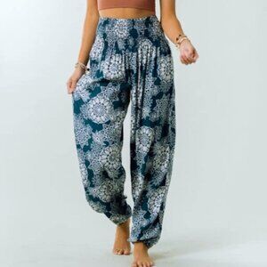 Lotus & Luna Boho Blue Mandala yoga Panta in Deep Teal NWOT Size S/M